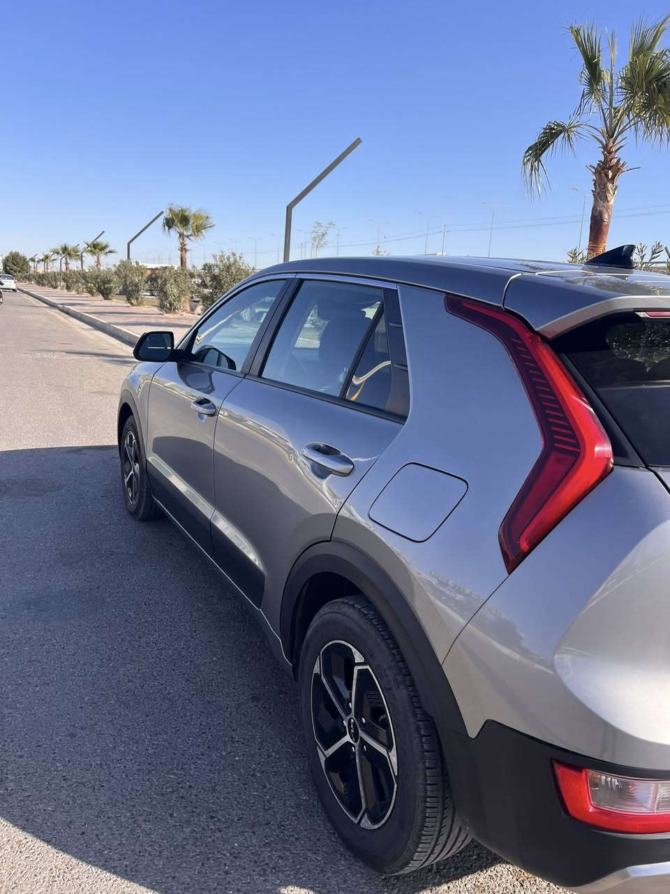 كيا نيرو هايبرد ex
موديل 2023 كلين تايتل
ممشىkm 130
محرك 1.6 هايبرد
رادار امامي لمنع تصادم
رادارات نقطه عميان
اوتو هولد 
مثبت مسار  + تحذير خروج من مسار
كار بلي + واندرويد اوتو
منافذ تايب سي سريع بالاكشان
توقف اجباري عند الرجوع  بالسياره

سياره شرط الفحص كهربائيات كامله وبطاريات وكاله حاله ممتازه بضمان 

تحويل ثاني يوم مسجله باسمي مباشر
السعر165 وبي مجال

تواصل رقم 

***********
