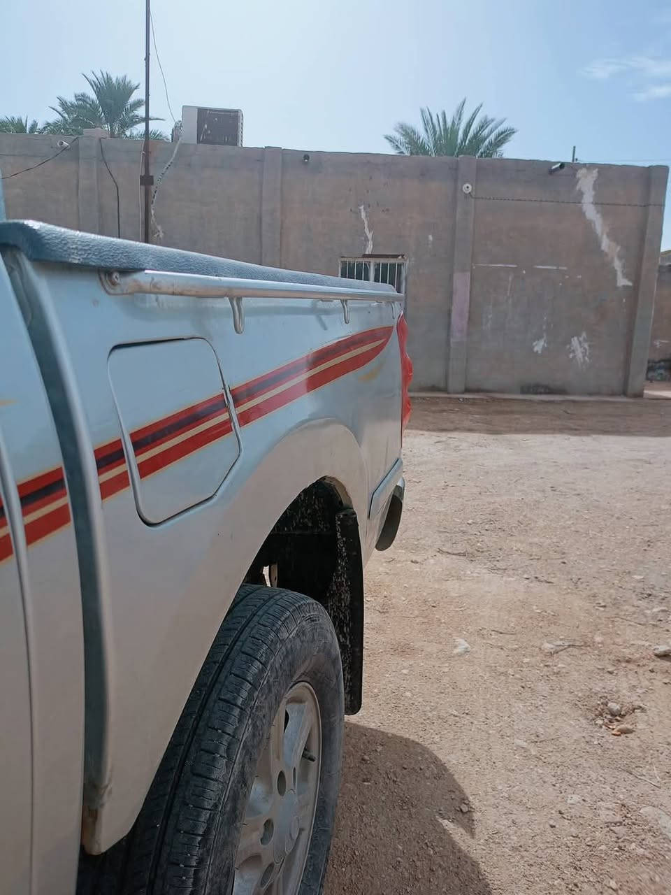 السلام عليكم
للبيع كريت ويل 2012 

السياره مصبوغه جماليه فقط 

مكينه محرك كير مشروطات : 

سنويه مجدده لل2028 تحويل ثاني يوم

السعر40 وبيه مجال للطيبين : الرقم ***********اتصال فقط مكلف بلنشر
