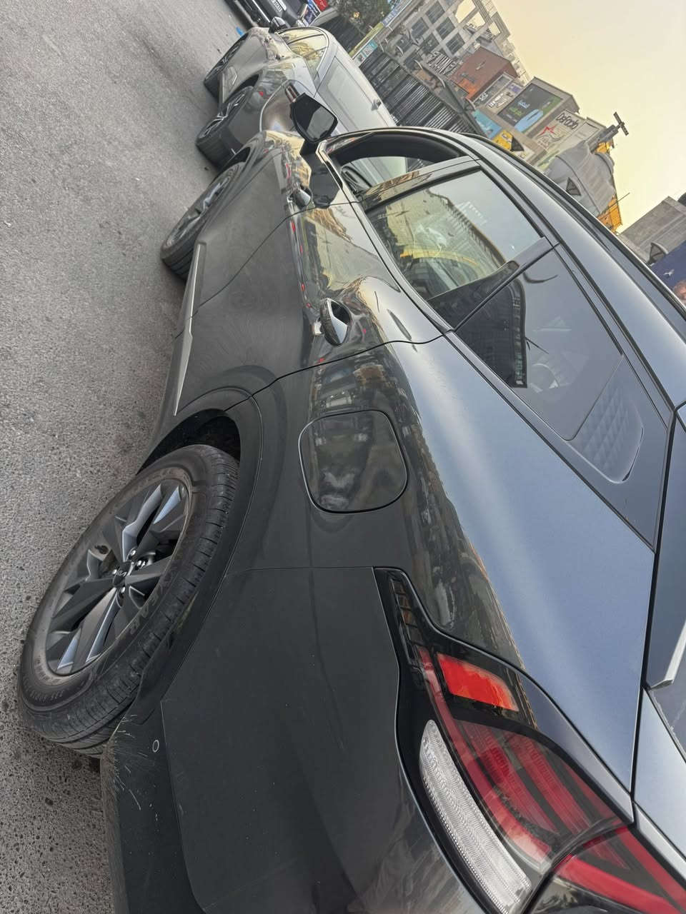 السلام عليكم كيا سبورتج موديل 2025 هايبرد فئة sx برستيج لون رصاصي فول الفول ماشية ٧ الف بدون صبغ تبديل فقط جاملغ ايمن وبنيد الضرر بسيط والتبديل نفس اللون الرقم بغداد 
العنوان بغداد السيدية تقاطع درويش السعر 235 ورقة
الهاتف *********** واتساب 

***********
