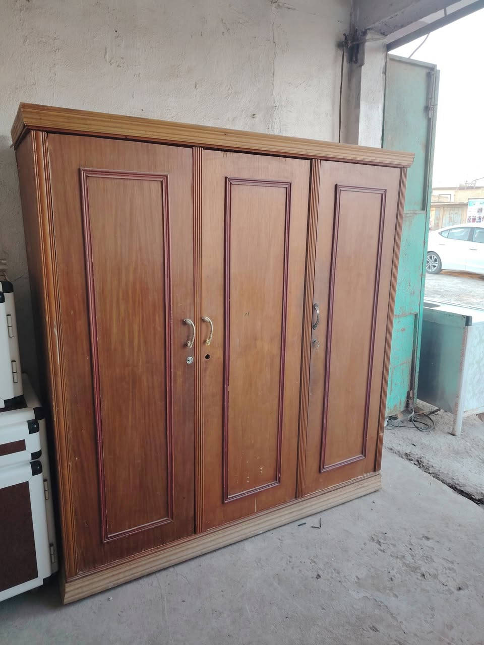 سلام عليكم غراض للبيع كلمن وسعر ويرهم مراوس بكلشي تعال وبيك خير وتدلل المكان حله ورديه خارج قرب مستشفى الكفيل *********** وأيضا نشتري كافة الغراض بسعار مناسبه
