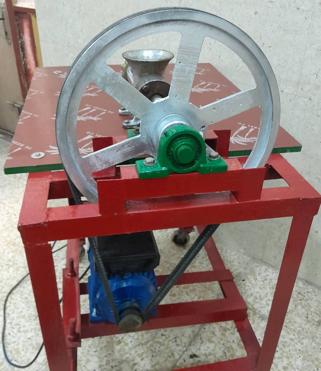 مكينة ثرم حجم 22 سعر 190 مكان بغداد للاتصال ***********
