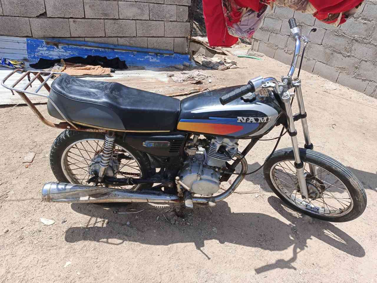 السلام عليكم  دراجه للبيع  محرك تعبان كلش يعني ما يشتغل ابيع عله عطلهه  السعر 175 وبيه مجال  البصره كرمةعلي الخوره الهاتف *********** ادوات ادوات
