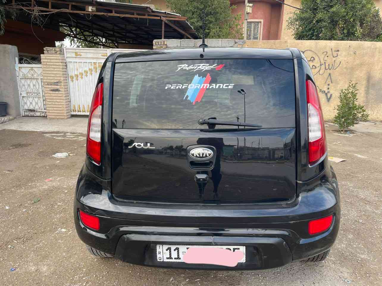 السلام عليكم كيا صول وارد امريكي موديل 2013 محرك 2000 السيارة جاهزة من كلشي من كهربائيات من تدفئه من تبريد كله جديد وجاهز بيها فقط قطعتين صبغ البنيد والجاملوغ الامامي بدون لا ضربة ولا دواخل بأسمي تحويل ثاني يوم مكان السيارة ديالى بعقوبة السعر (87) ورقة وبيها مجال للطيبين للتواصل وللأستفسار اكثر *********** متواجد  فقط واتساب حجي ♥️♥️
