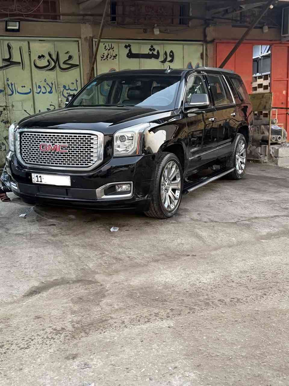 سلام عليكم للبيع يوكن بتراموديل٢٠١٧دينالي فول مواصفات رقم بغداد باسمي هزه وسنويه جديده السياره جاهزه من كلشي عليها ادامه كامله من مكينه وكيرصور الحادث مرفوقه ويه الصورباردجاملغ خلفي بدون صبغ والباب الخلفي تبديل اصلي نفس اللون وبيها قطعه كليرمكان السياره بصره السعر٣١٠وبيها تقديروتوجيب للشراي ***********
***********
