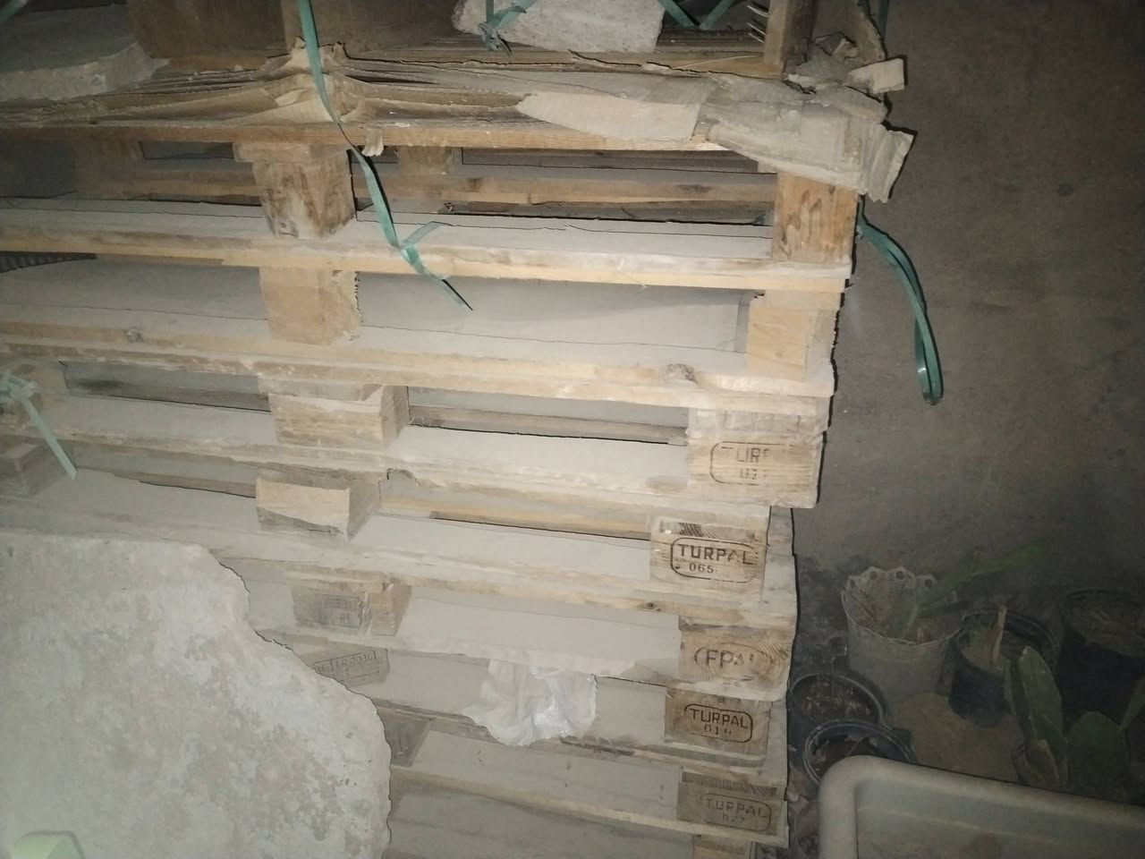 ١١ سكيبه  للبيع مكاني ناصريه ثوره سعر الوحده (٣٥٠٠) ***********
