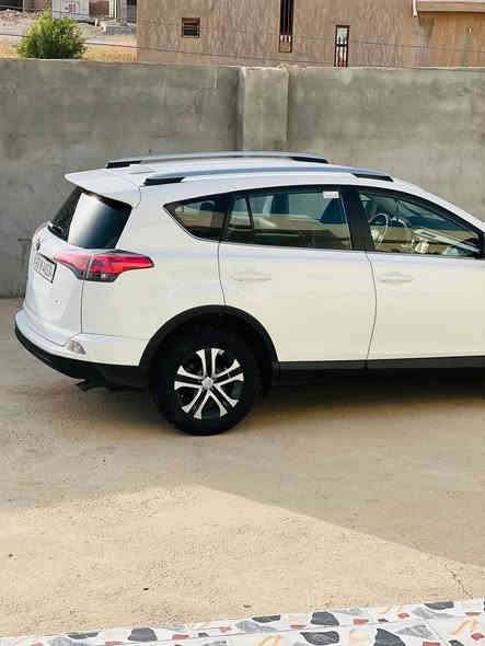 السلام عليكم تيوتا راف فور موديل 17 وارد امريكي رقم اربيل سنويه ورقم جديد محرك كير شرط 
ضرر خفيف بدون تبديل فقط مكانات بارد صغيره 
سعر 195 وبيها مجال 
البيع نقد فقط 
بيها سونار لمعرفه الضرر 

***********
