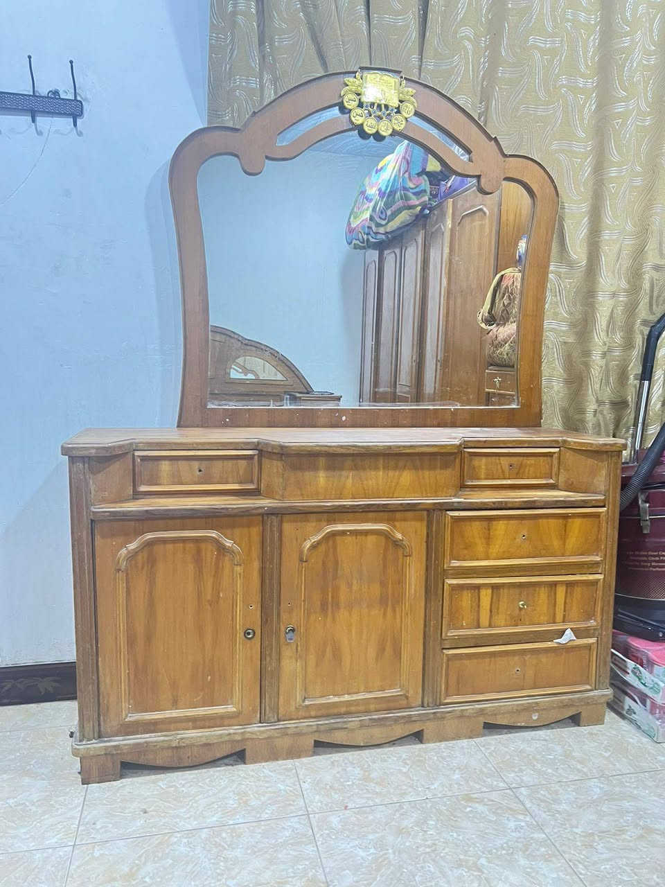 غرفه صاج بدون تخت نهايتها ٣٥٠ محتاجه بس يدات وتلميع مو مالت سوك


**إذا كنت صاحب هذا الإعلان وتريد حذفه لأي سبب، رجاءا أرسل رسالة إلى الدعم الفني**
