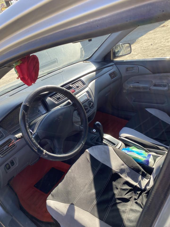 السلام عليكم لانسر موديل 2006السياره كدامك با منشور رقم بغداد مشروع وطني بيه كم طخه تجي تفحصه من كل مكان مكينه نضيفه كير نظيف صدر امامي جديد صدر خلف نص عمر سعره 53وبيه مجال سياره حلوه شويه عوزه ترتيبات مكان السياره كربلاء الحر رقم الهاتف***********
