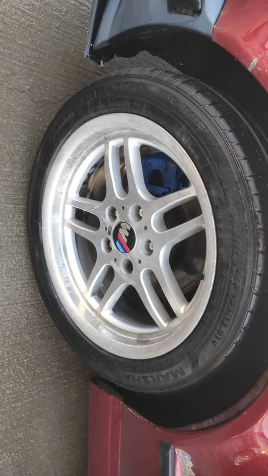 ئەم ویلانە بۆ گۆڕینەوە بە حەسیر 17 دووسایز تا یەکانی سەتا 80 خاوێنە قیاسی تایەکانی دووی پێشەوە 225/45/17 دووی پشتەوە 245 /45 /17 ویلەکانی تەقیوی تیانیە تەنها سبوغی هەرداوە دانەیەکی پێشەوە تۆزێک خوارە زەمانی ئەدەم هەوای نەدا تەنها گۆرینەوەش دەکەم ژمارەی مۆبایل *********** أربيل, العراق
