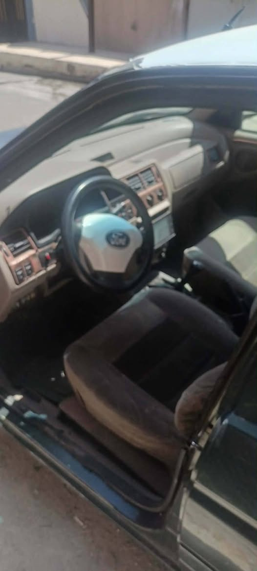 سياره فورت موديل ٩٤ سنويه ٢٧ رقم الماني شرط التحويل السعر ١٨ ورقه و مجال بسيط تلفون ***********
