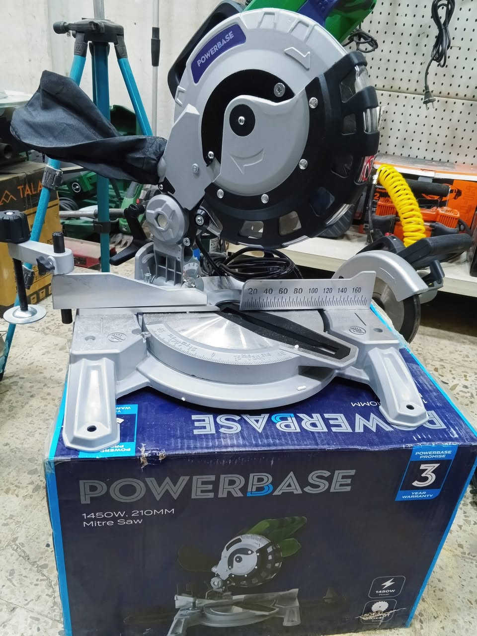 السلام عليكم 🙋🙋 
عدد اصليه اوربي متنوعه 
الاسعار وبعض التفاصيل تحت الصور 
اي استفسار راسلني خاص وتدلل 
الحجز على الخاص او الاتصال على الرقم 
***********
