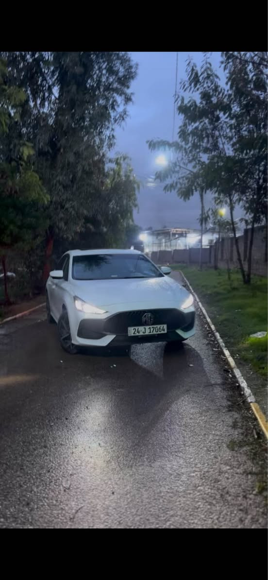 🚗 للبيع: MG GT موديل 2023 (فول مواصفات + فتحة سقف) 🚗

فرصة مميزة لامتلاك سيارة MG GT موديل 2023 بحالة ممتازة ومواصفات فول كامل، مناسبة للاستخدام اليومي والسفر.

🔹 المواصفات:
• الموديل: 2023
• النوع: MG GT
• اللون: أبيض
• حجم المكينة: 1.5 تيربو
• الفئة: فول مواصفات
• فتحة سقف
• كشنات جلد
• كير دبل كلج (Dual Clutch)
• كير كوبرا
• العداد: 48,000 كم
• الحالة: ممتازة
• خالية من الحوادث السابقة

✨ مميزات السيارة:
• مواصفات فول كاملة وتجهيزات راحة متقدمة
• فتحة سقف تضيف لمسة فخامة ومتعة في القيادة
• كشنات جلد فاخرة تمنح راحة وأناقة داخلية
• محرك 1.5 تيربو قوي واقتصادي في استهلاك الوقود
• ناقل حركة دبل كلج يوفر أداء سلس واستجابة سريعة
• كير كوبرا يمنح تجربة قيادة رياضية ومميزة
• تصميم رياضي وعصري
• قيادة مريحة وثابتة
• مناسبة للاستخدام الشخصي والعائلي

📌 السيارة مستخدمة بعناية وجاهزة للفحص والمعاينة.
📞 للاستفسار أو المعاينة يرجى التواصل على الرقم: ***********
💰 السعر المطلوب: [ضع السعر هنا]

ملاحظة: السعر قابل للتفاوض للجادين فقط. موصل, نينوى
