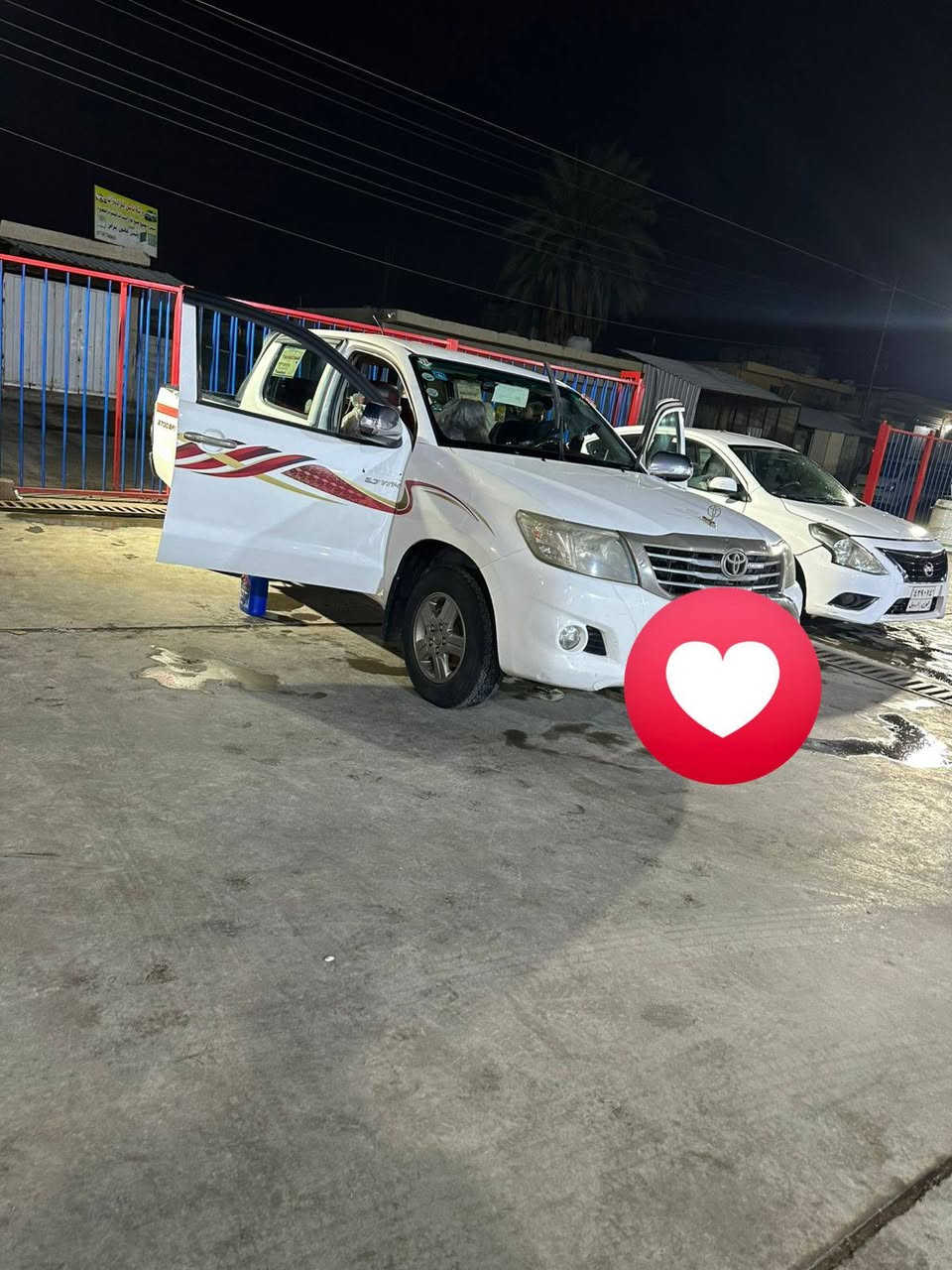 السلام عليكم
تيوتا هيلوكس ٢٠١٢ 
ناصي
سيارة خير من الله 
جاهزه متصرف عليه 
للبيع 
*********** مكانها بغداد جسر ديالى القديم 
موجود سونار الرقم بي واتساب
