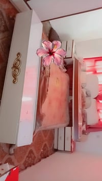 غرفة للبيع تصميم تركي وخشب عراقي بسعر ٢٥٠ الف وبيها مجال لطيبين للاتصا...