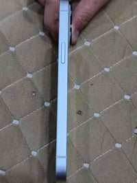 ايفون 13 • عادي