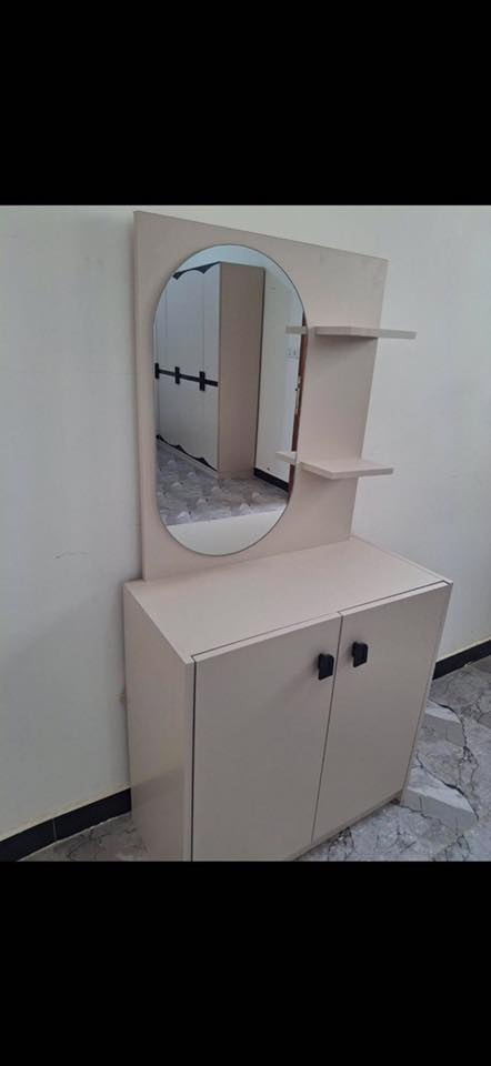 غرفه نوم جديده بعدها نفس الصوره مامستخدمه والافراش ضغط وياها  عنوان ناصريه اريدها ب850 وهذا رقمي ***********
