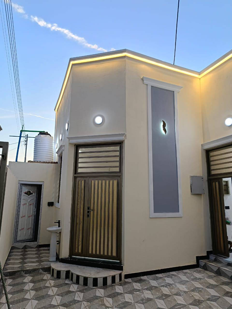 يعلن مكتب عقارات بلد
***********📞

♦️ دار للبيع في شط العرب باب الهوى 200متر 
ـــ 3غرف ـــ وصالة ــ ومطبخ ـــ واستقبال ـــ وحمامات ـــ كراج
الســـعر  120وبي مجال  قليل 
للإستفسار ***********
🔹️العنوان المكتب عقـــــــارات بلــــــــــــد باليوبه قرب مدرسه ام أيمن
♦️نستقبل كافة العروضات في شط العرب البصرة, العراق
