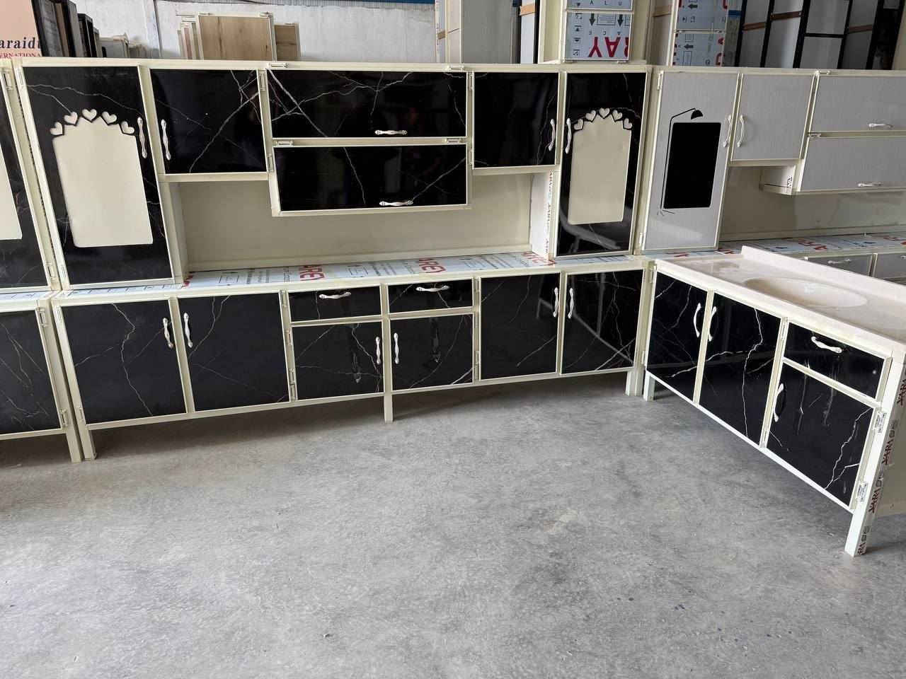 كاونتر ارضي وملحق  قياس 3 متر مع
 سنك( متر ونص) مرمر 
السعر 450 الف


**إذا كنت صاحب هذا الإعلان وتريد حذفه لأي سبب، رجاءا أرسل رسالة إلى الدعم الفني**