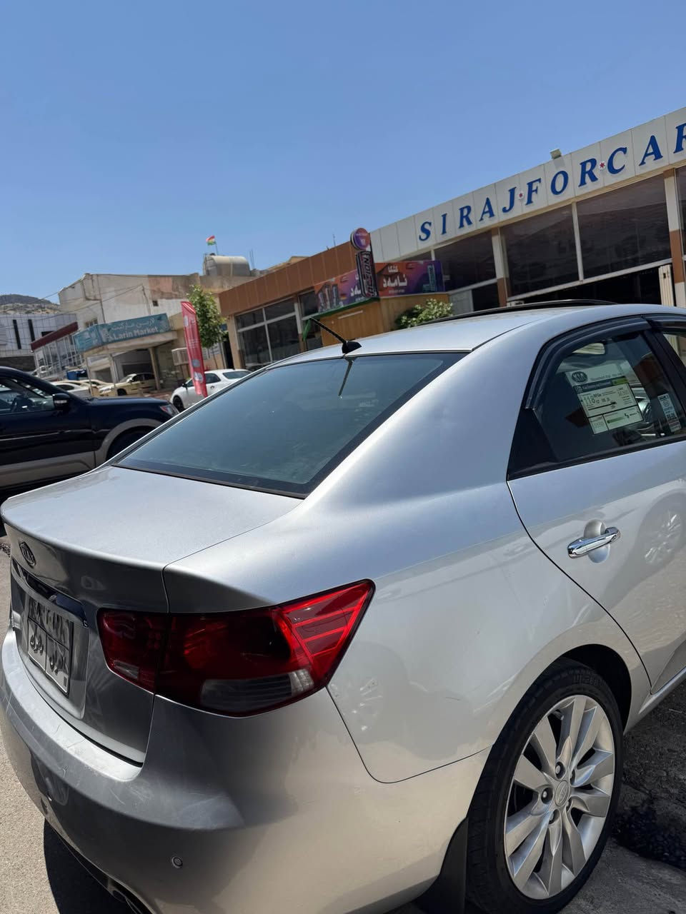 كيا سيراتو موديل ٢٠١١ فول فول 
سيارة بدون دعم و بدون صبغ كير محرك كهربائيات كل بشرط تبريد بشرط 
سيارة سلايد بصمة سعر ١٠٥ ورقة مكان سيارة دهوك *********** دهوك, العراق
