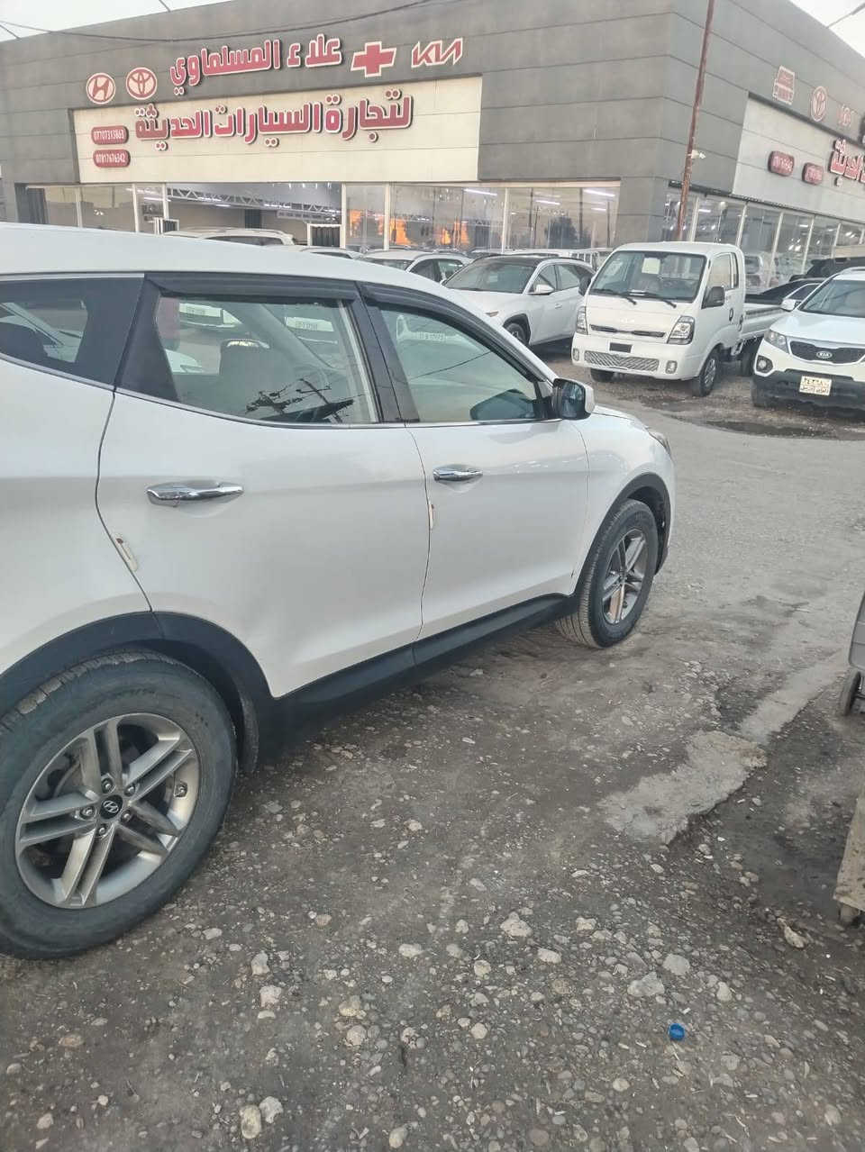 السلام عليكم سنتافي وارد أمريكي السياره كفاله من الحادث كلين فقط دعاميه موديل 2017 مكفوله كير محرك حداديه تخم تاير ويل كروم كله وضع شركه رقم بابل دولي هزه جده مكاني بابل اي استفسار الاتصال علرقم لان لطفأ وليس امرأ لان خاص ماجاوب *********** علمأ السياره بسمي تحويل مباشر والسياره كفاله من بارد وصبغ السعر، 165 وبيه مجال
