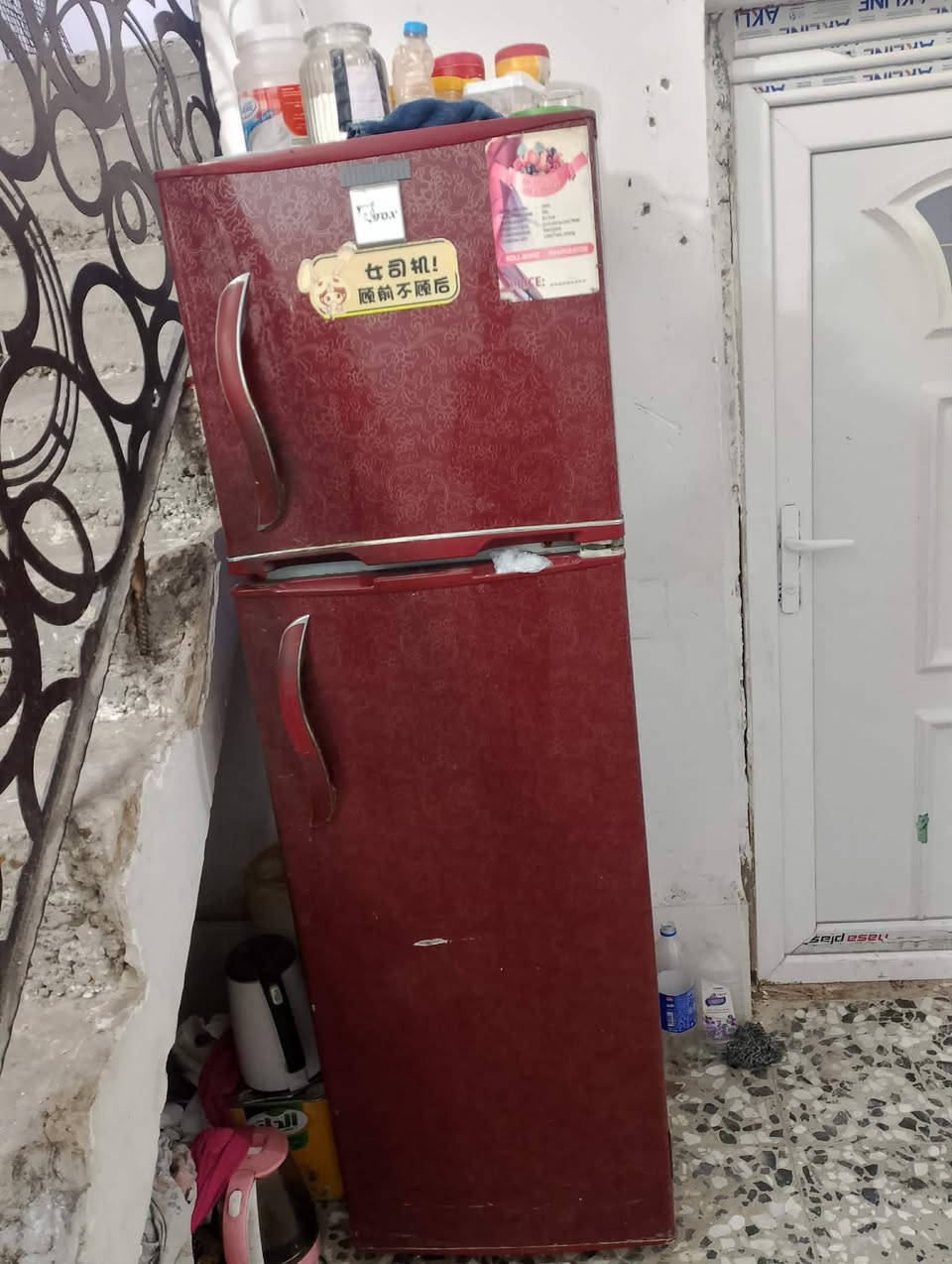 السلام عليكم عندي مجمده ثلاجه لبيع نظيف فول سعر 210 بي مجال شراي تعال خاص ***********
