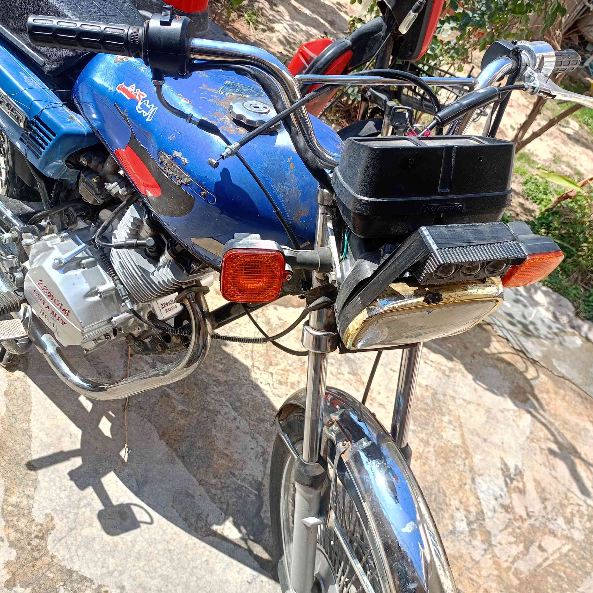 ايراني البيع 
موديل 24
مابي عيب 
السعر 350وبي مجال 
***********
