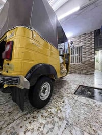 تكتك للبيع مديل ١٩رقم وسنويه سعر ٦٧٠٠ وبيها مجال شي قليل مكاني بغداد ا...