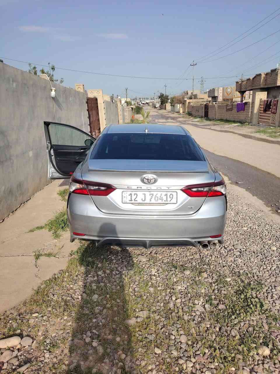 كامري 2023 SE ماشيه 100 mil  صبغ 2 قطع
بنيد+جاملغ+باب سكن شبر  دواخل ضعيفه جهة اليمين رصعة بالشاصي 

سياره فول عدا فتحه  بصمة تشغيل بصمة ابواب تشغيل عن بعد 

سياره جديده محرك گير شرط صدر تخم تاير كله جديد
رقم نينوى معوقين شرط الوكاله

مكان السياره الشرقاط بعاجه  *********** 

السعر 175$ بيها مجال قليل 

ملاحظه: بيع نقد فقط….  مراوس  بجارجر او كامري بيضه
