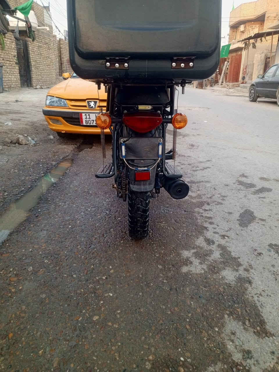 سلام عليكم بوكسر جبلي للبيع بدون اوراق كفاله عامه دراجه تخبل صوتهة خرسه بس ياردله نواعم سعر 800مديل 21عنواني مدينه الصدر رقم ***********
