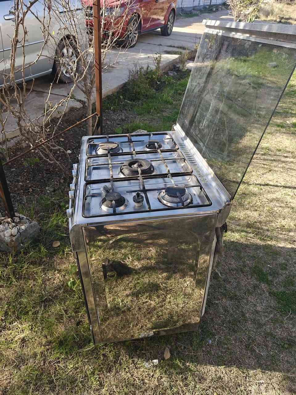 طباخ للبيع المكان بابل ابو غرق بزل حجي علي السعر 100 ***********
