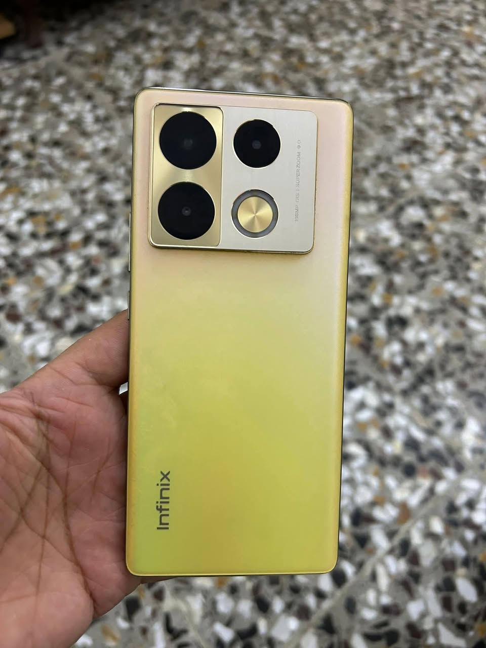 سلام عليكم جهاز Infinix NOTE 40 Pro 
ذاكره 256 جهاز شاشه منحنيه يخبل ومكفول. فقط ضهر بي فطور للبيع وللمراوس


**إذا كنت صاحب هذا الإعلان وتريد حذفه لأي سبب، رجاءا أرسل رسالة إلى الدعم الفني**