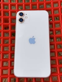 آيفون ١١ • ٦٤ • بطارية ٧٩%