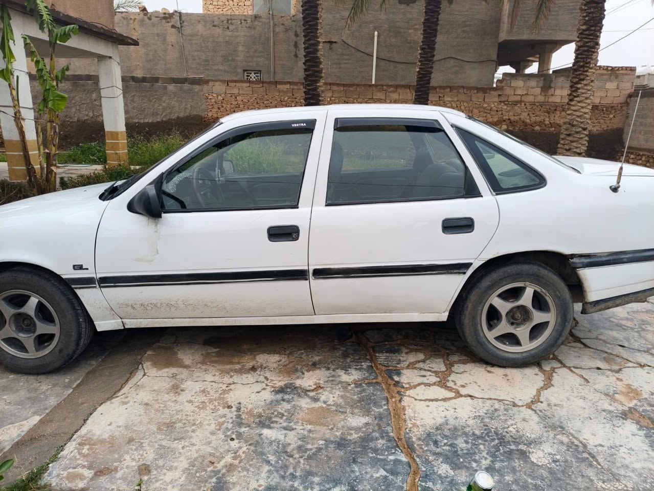 سلام عليكم
اوبل فكترة 93 موديل 
 لون أبيض 
 رقم الانبار 
محرك 2000  
كير اوتوماتيك 
مصبوغه للجمالية  
سعر  42 $ ورقه وبيه مجال للطيبين 
للاستفسار والاتصال ع رقم الهاتف 
***********
