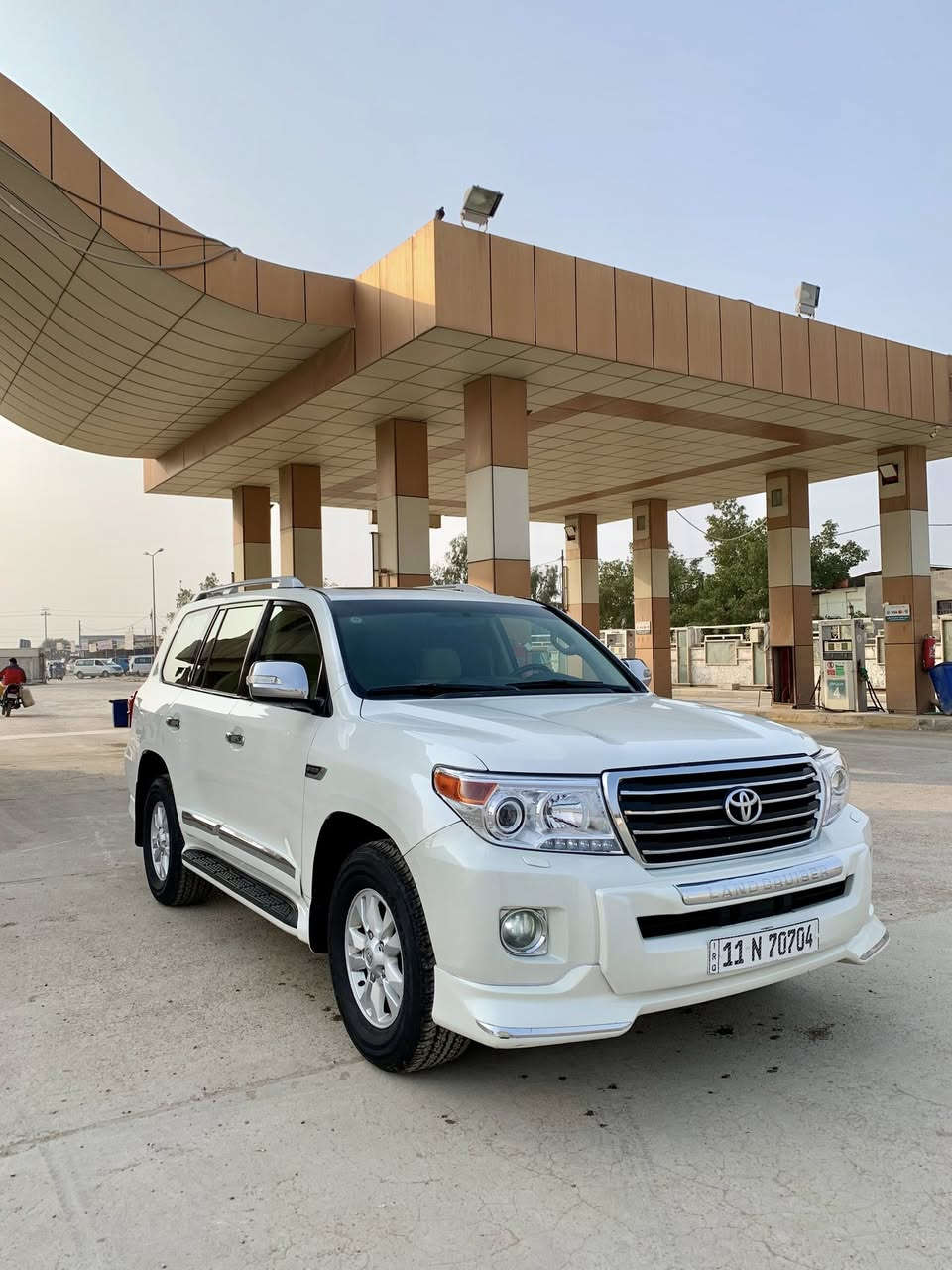 لانكروز للبيع 2010 رقم بغداد الجديد بسمي 6V  فول مواصفات سياره بيها جاملغ صبغ والباقي مكفول سياره جديده بمعنا الكلمه مكاني بابل ***********
