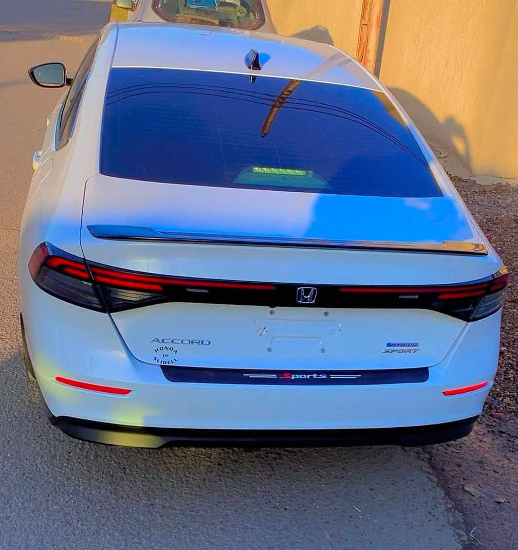 🔥 للبيع — السموراي الياباني 🔥
✨ هوندا أكورد 2024 سبورت هايبرد ✨

🚗 الموديل: هوندا أكورد 2024

⚡ الفئة: Sport Hybrid

🔧 المحرك: 2000 سي سي

📏 الممشى: 40 ألف ميل فقط

🎨 داخل لونين — طابع رياضي فاخر

🏷️ رقم بغداد

👤 الاستخدام: على يد وحدة (1) ومعتني بيها جداً

📌 المواصفات:

✔️ سبورت هايبرد (مواصفات كاملة ومعروفة)

✔️ اقتصادية عالية بالوقود

✔️ قيادة ناعمة وثبات عالي

✔️ نظافة ممتازة جداً

📌 الملاحظات:

🔧 ضرر بنيد فقط  (مبدل نفس اللون بدون الصبغ)

🔧 إيرباك الدركه + البردة الأمامية فقط امبدلات راجعات ابلادي 

📷 صور الحادث مرفقة للشفافية

📍 موقع السيارة:

بغداد -البلديات 

💰 السعر:190 ورقه امريكي

💬 بيها مجال للشراي الجاد فقط

📞 للتواصل اتصال أو واتساب:

***********

✨ سيارة مميزة ونظيفة — فرصة للجادين فقط ✨
