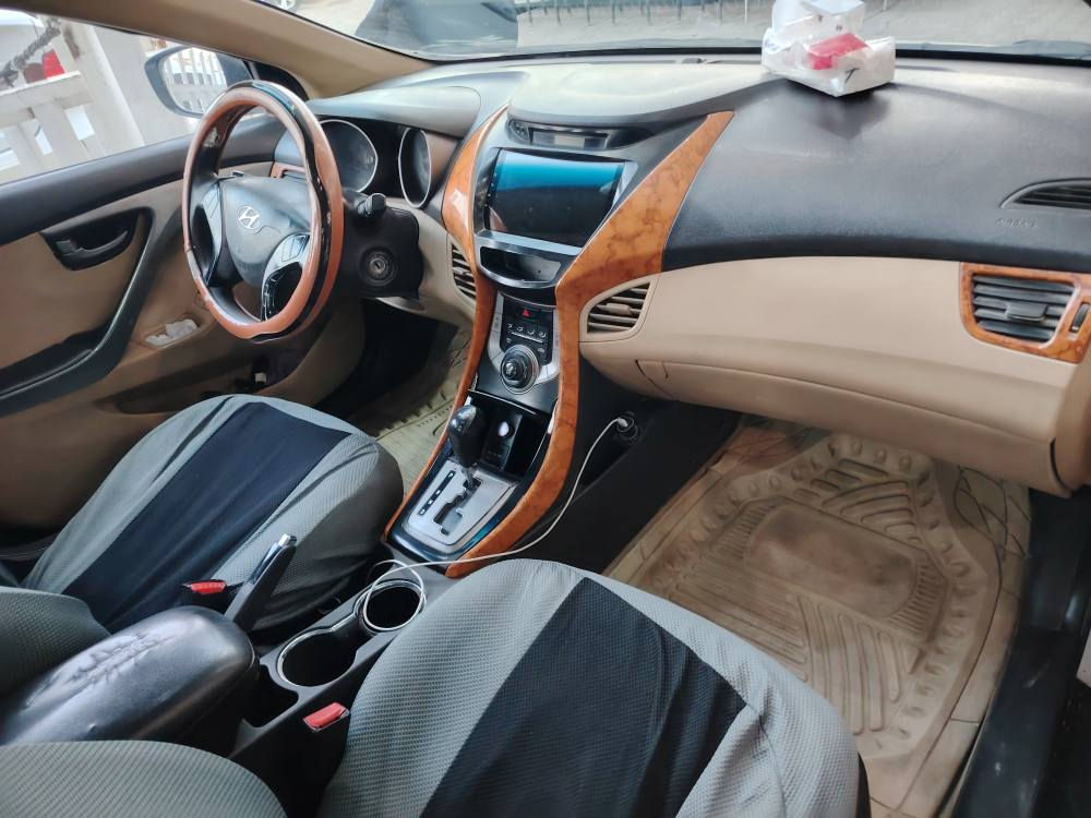 سلام عليكم ورحمة الله وبركاته النترا 2014خليجي فول عده البصمه بيها بارد بصفحة الصدر ونص باب الخلف لصدر صبغ  والهلاليه مال جاملغ الخلفي جهة السايق صبغ فقط القماره بيها كارت وخشم لبنيد كارت رقم اربيل وكاله تحويل ب اسم كردي حاداديه 70٪ نضافه شوفة عينكم بيها تقشير السياره محتاجه بوليش وتكحيل اني ما اكدر ملتزم بشغل ف ما الحك واني خادم متواجد واتساب   رقم الهاتف ***********
النجف الكوفه شارع عبد العال 
السعر (120) بيها مجال قليل السياره تحتاج جناي المو شراي لا يتعبني يرحم امواتكم
