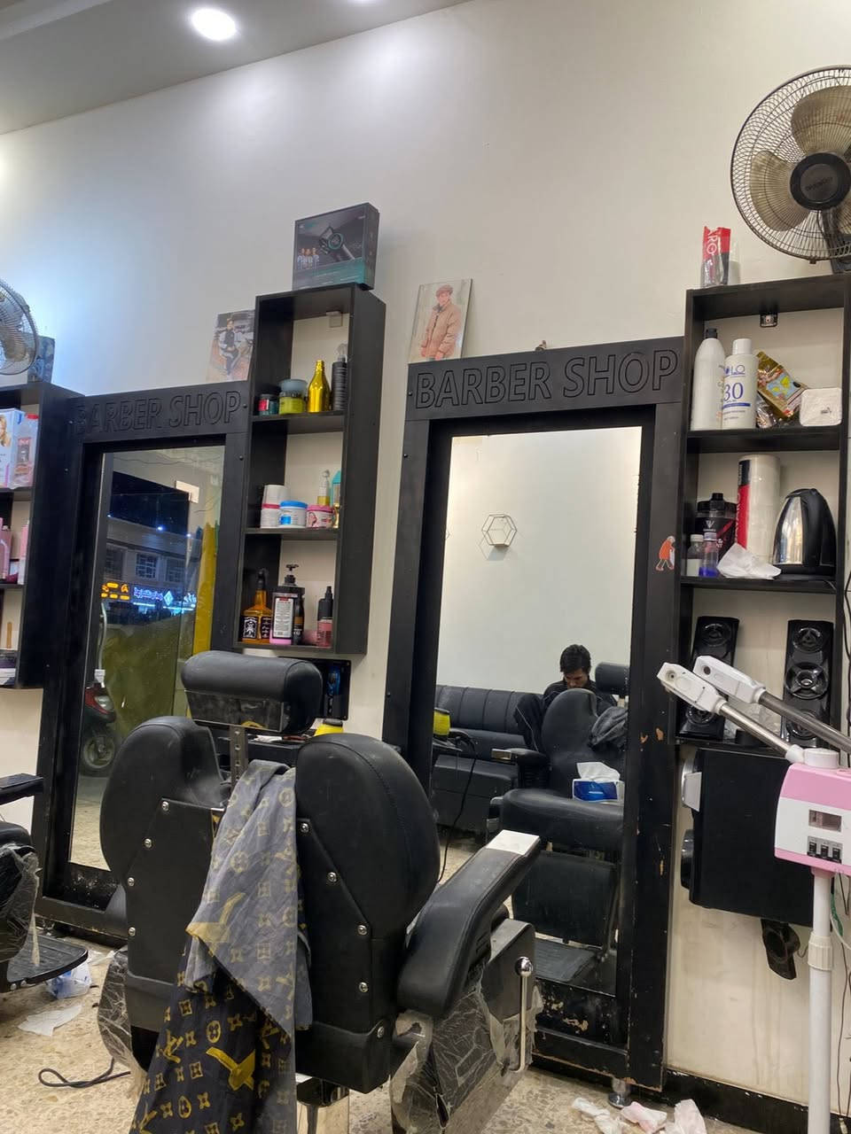 مرايات ثنين وفاترينه كلش نضيفات ب250


**إذا كنت صاحب هذا الإعلان وتريد حذفه لأي سبب، رجاءا أرسل رسالة إلى الدعم الفني**