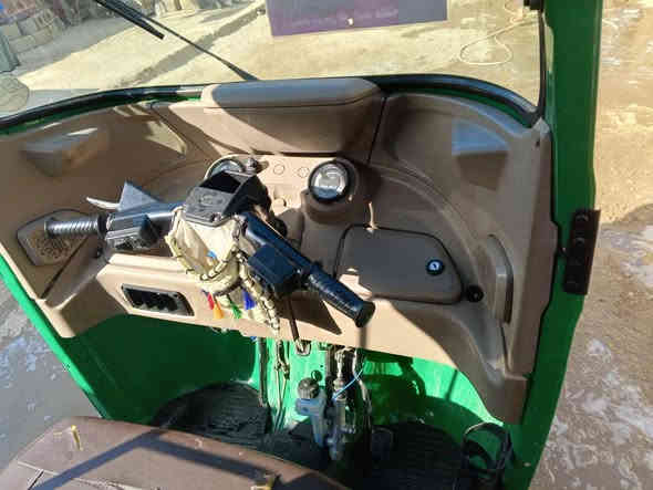 تكتك لبيع ٢٢ رقم وسنويه تحويل ثاني يوم 
مكان كوت داموك كفاله عامه مكينه مكفوله 
***********
سعره ٧٥٠٠
مكلف بل نشر
