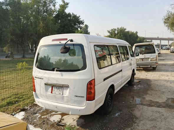 جنبي H1 للبيع او مراوس بجنبي عالي سيارة جاهزة من كلشي مصفرة هيئة وغرامات تحويل ثاني يوم سيارة مطلوبة للمصرف وكامل تسديدها معاملة كاملة كبل للمرور 
مكاني بغداد كاظمية السعر 85 وبيها مجال 
***********
