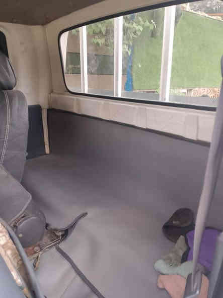 السلام عليكم ورحمة الله وبركاته كيا حمل للبيع موديل 2016
رقم واسط إنكليزي السياره خير من الله بسمي تحويل ثاني يوم السياره سونار موجود بلمنشور كما موضح بلصوره وبعد احله السعر 118 وبيهه مجال حق الجيه العنوان بغداد مدينه الصدر الأورفلي الرقم *********** علاوي الحجي الحجي
