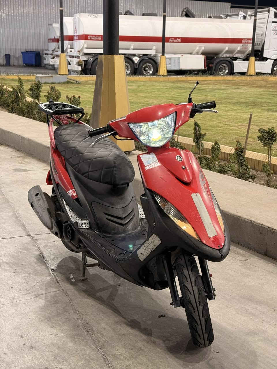 السلام عليكم…..دراجه ماكس عدله سرعه 120 الدراجه كفاله عامه محرك ما مفتوح ابد شلعه ومعدل شرط تخم تاير جديد شاده كفرات ختم واحد الدراجه بلاديه جيب مصلح وياك وتعال افحص السعر800 وبيهة مجال مكاني بغداد صدر القناة الرقم *********** تعال وبيك خير ودلل
