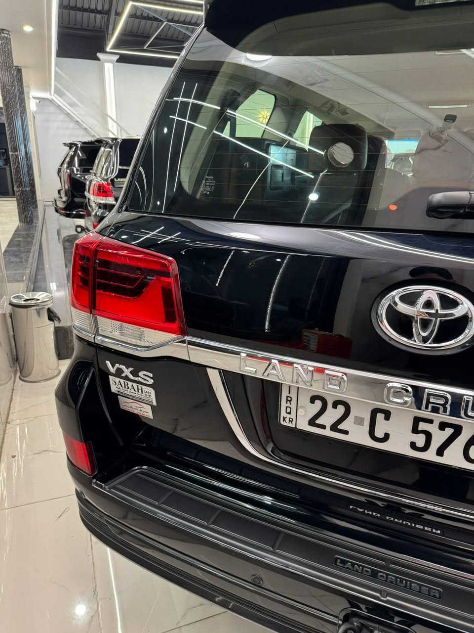 •	أعلى فئة VIP فول كامل vxs
• محرك 5700 سي سي (V8)
 • كفالة عامة سارية وتشمل الدعاميات
 • مغلفة PPF
 • ماشية 35 ألف كم فقط
 • جكات (تعليق هيدروليك)
 • صندوق خلفي كهرباء
 • استخدام نظيف جدا
      •السيارة جديدة رقم اربيل
      • تخويل تضليل سنوية
      •   سيارة بأسمي تحويل مباشر 
      • موديل السيارة ٢٠١٩
      • بريم اصل 
      • كراسي تدفئة تبريد 
      •داخل قرميدي مميز 
       • رادار خروج عن المسار 
     فئة ال vxs معروفة تجي اعلى فئة بالانكروزر
مكان السيارة بغداد للاستفسار:واتس اب ***********
