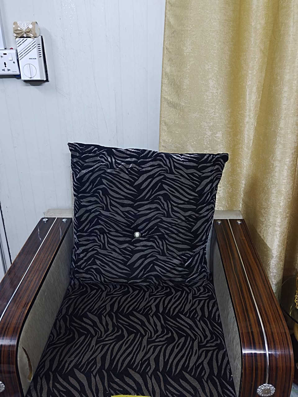 السلام عليكم يوجد نص تخم للبيع المكان حي سومر الشعب والسعر(150)الف وبي مجال رقم التليفون (***********)
