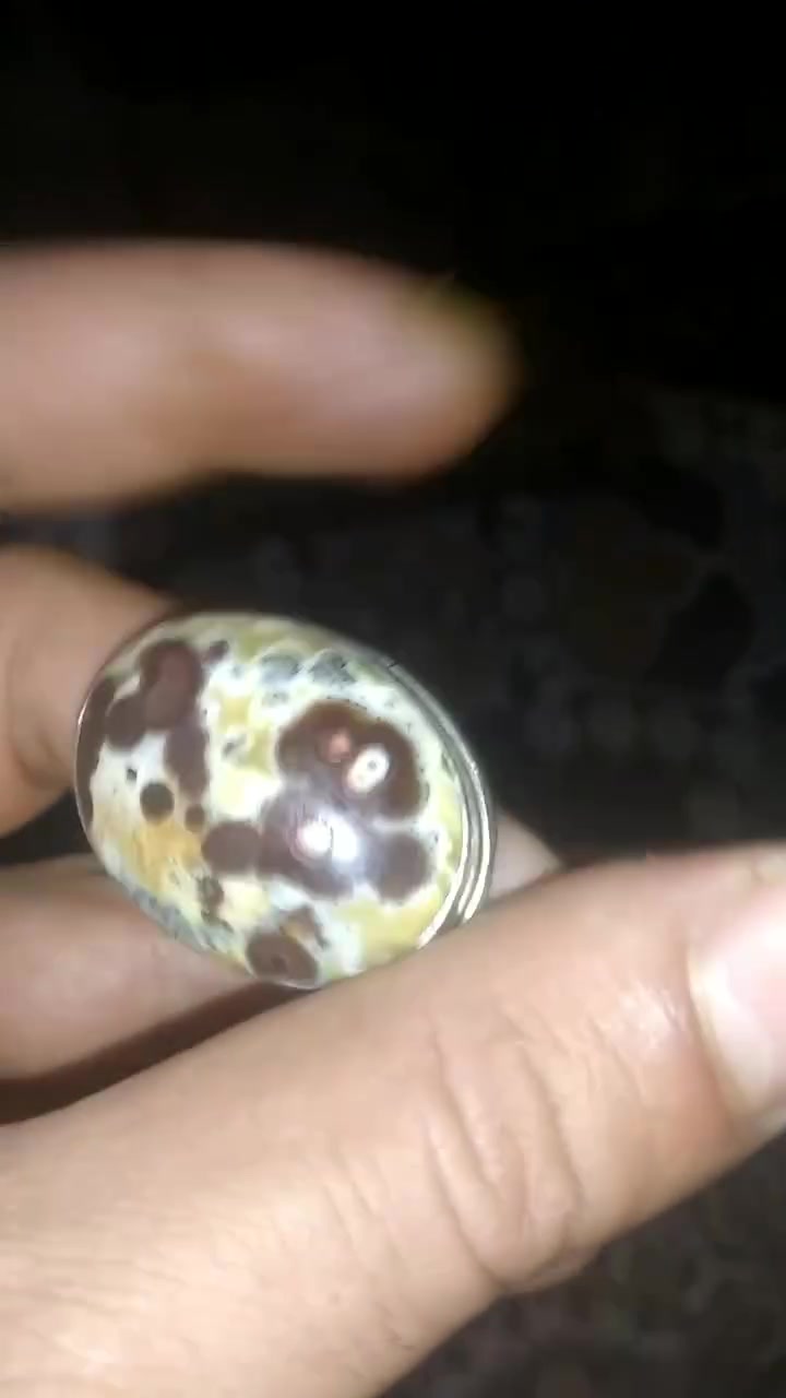 السلام عليكم خاتم دواوي بي طخات هبهاب الخاتم طاقة روحاني خاتم قديم جدا سعر خاص


**إذا كنت صاحب هذا الإعلان وتريد حذفه لأي سبب، رجاءا أرسل رسالة إلى الدعم الفني**