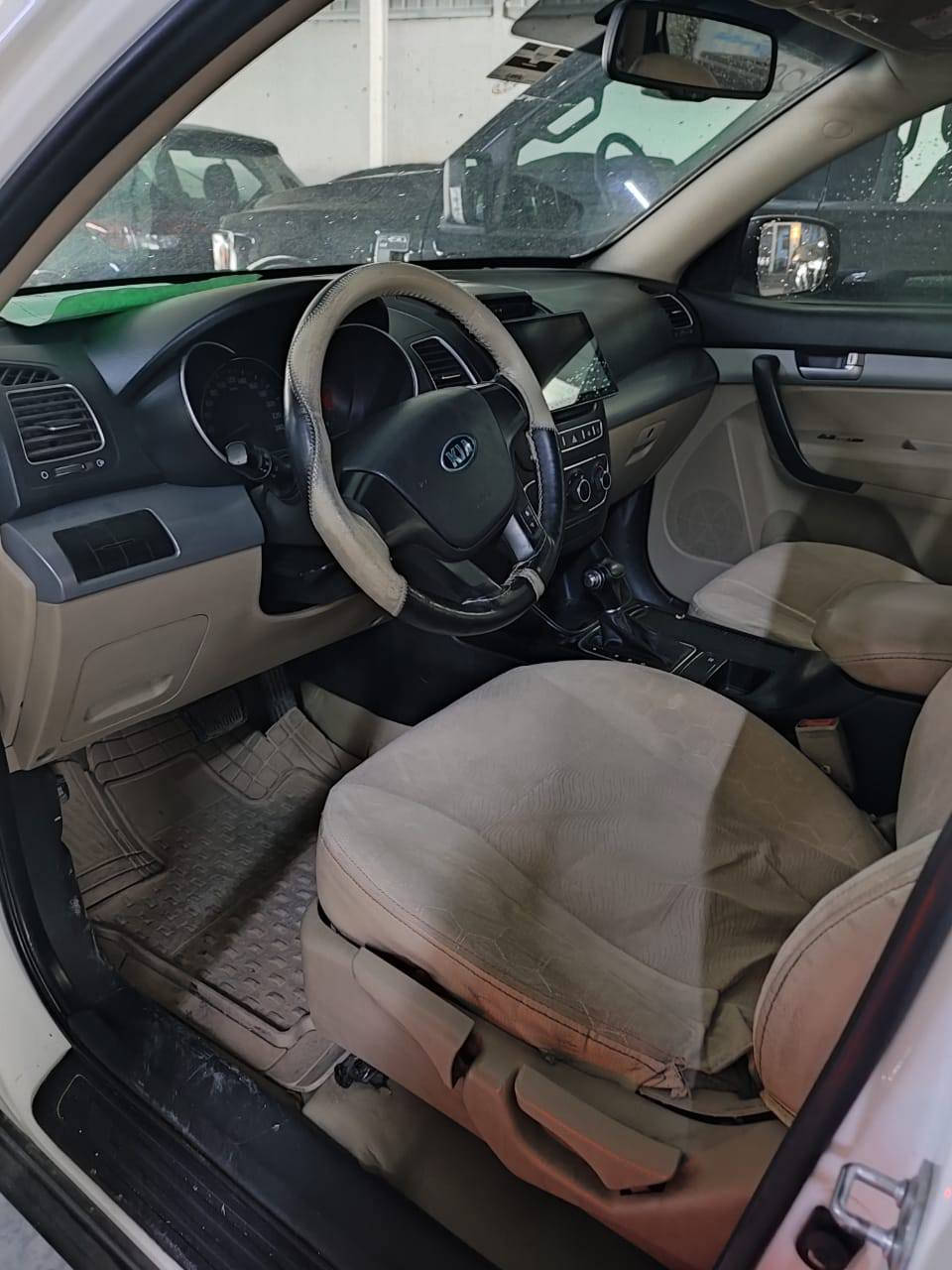 للبيع فقط كيا سورينتو موديل 2014
ماشي 150الف كلش نضيف 
مكفولة كفالة عامه بدون قطره صبغ 
كير محرك تبريد كهربائي كلها بشرط 
سعر. 165 ورقه ***********
محرك 4سلندر حجم 2400 
اسبانه مامظروب جسمه 
عنوان كركوك إسكان *********** واتساب بي كركوك, العراق
