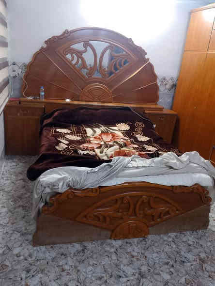 للبيع غرفة 5 ابواب ملحق خشب عراقي صاج شغل توصي ثقيل شرط نظافه 75 بل 100 العنوان جانب الايمن حي الرساله
السعر 750 الف وبي مجال للطيبين 😊 شراي اتصل ***********  ***********
