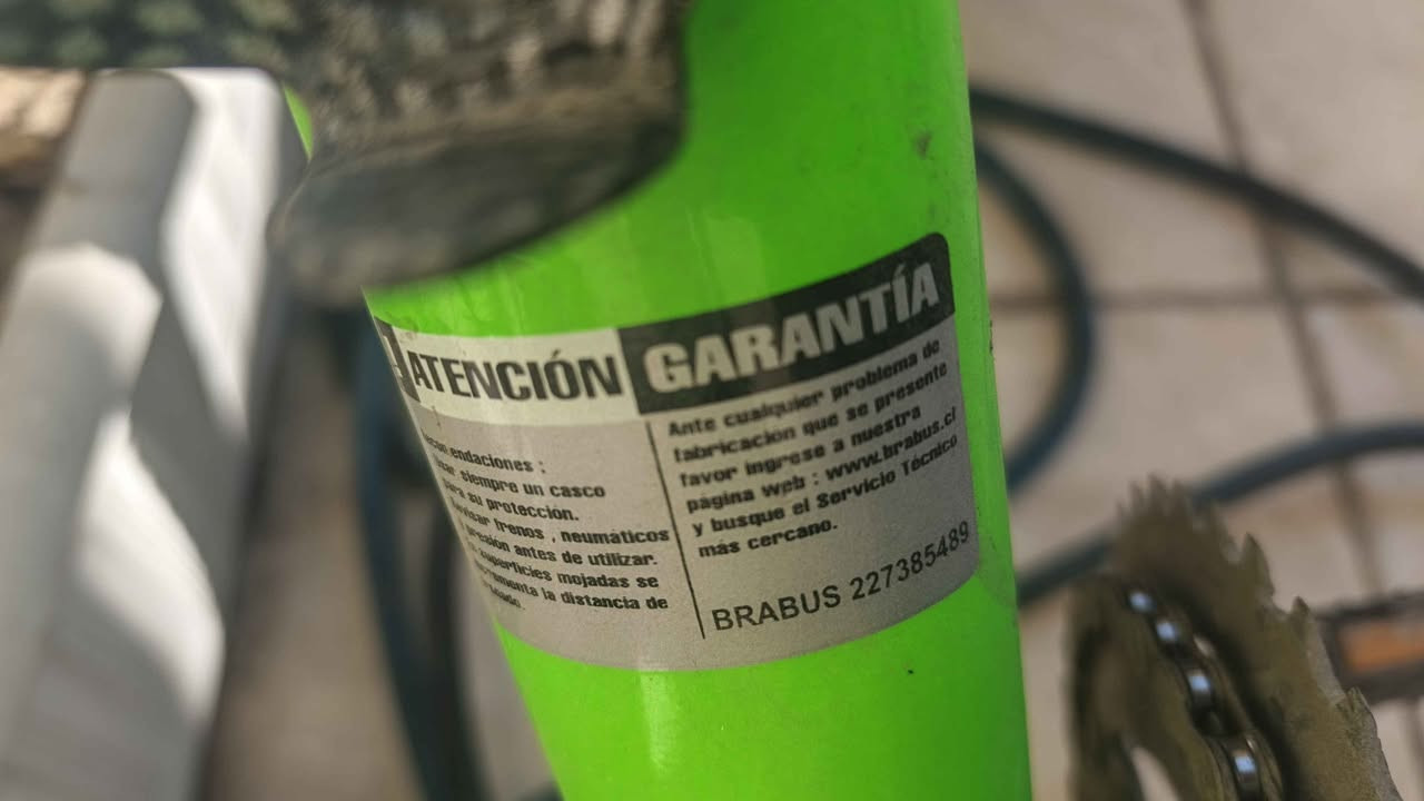 للبيع بايسكل Brabus مكينة شيمانو حجم 27.5 البايسكل كامل كلشي شغال بس يحتاج الويل الأمامي يصلح بي عوج خفيف ويحتاج ذراع بايدر السعر 140 قفل مكاني حي اور *********** بغداد, العراق
