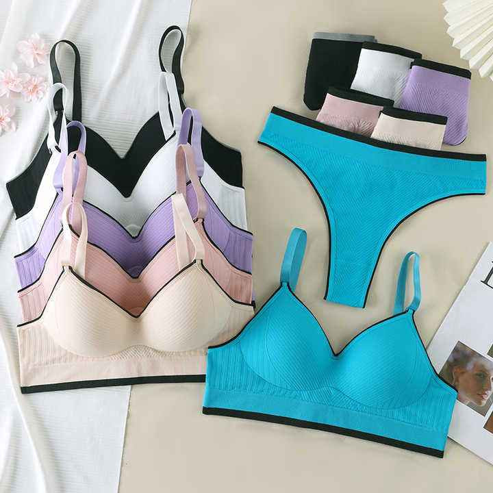 #جديدنا لاينتهي👙
سيت ملابس داخلي نسائي👙
درجة اولى…
لحمالة اسفنجة بدون عظم 
كوالتي عالي وخامة راقية✔️
✨ قطعه واحده  مسطح ماتبين تحت ملابس 
✨القماش تركي درجه اولى 💯🇹🇷
✨مريح جدا بالبس  
✨وتسمح بمرور الهواء 

القياسات :- (F) فري سايز
 يلبس من قياس
32الى36 
5الوان متوفرة:-
(-بصلي-بيجي-بنفسجي -اسود-سمائي) 

🚘 يوجد خدمة توصيل لجميع محافظات العراق  🚘 النجف, العراق


**إذا كنت صاحب هذا الإعلان وتريد حذفه لأي سبب، رجاءا أرسل رسالة إلى الدعم الفني**