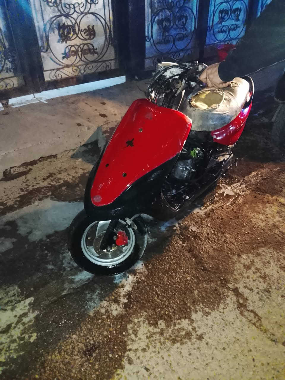 ماكس قجمه شغله نقص قبق هندر  وباتري مكينه خرسه  صالنصه اف ام   بيها نقوصات بسيطه مكان حي اور ***********
