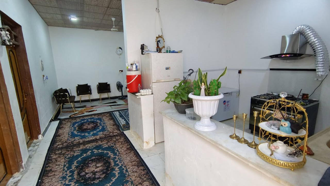 بيت امامي 120 متر حي الصحفيين نزلة الشيخ واجهه 12 ونزال 10
يتكون من غرف عدد 2 وحدة 4 ×5 نظام سويت بيها صحيات 

والثانية 5x5 

صحيات خارجية 

مطبخ 3.5×3 مفتوح على البيتبيت امامي 120 متر حي الصحفيين نزلة الشيخ واجهه 12 ونزال 10 

 +964 782 691 3273
